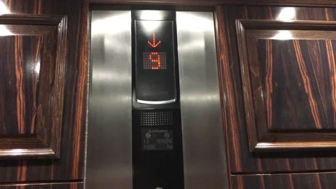 Modern elevator in luxury building is going down. 스톡 동영상 131187600