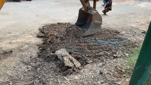 The modern excavator JCB performs road construction work Vídeos de archivo 166355486
