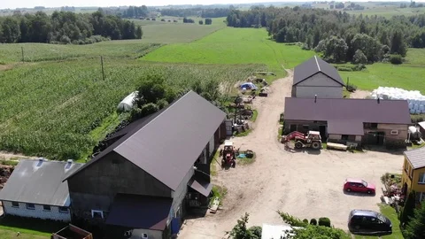 A modern farmhouse Stock Footage 114383039