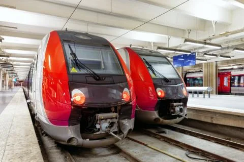 Modern Fast Passenger Train  train at the station. Paris Stockfoto's