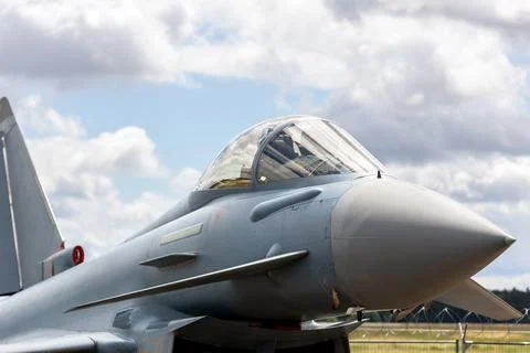 Modern fighter 4th generation jet airfield sleek aerodynamic nose transpare.. Stockfoto's