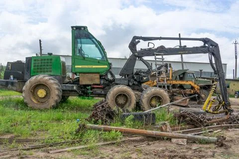 Modern forest logging complex. Logging equipment Foto stock