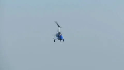 Modern gyrocopter in flight Stock-Footage 70301844