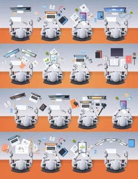 Modern humanoid robots group sitting at desks in classroom school artificial Illustrazione stock