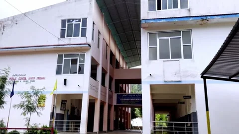 Modern Islamic Educational Institution Promoting Academic Excellence Vidéo 339534093