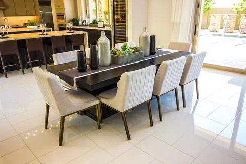 Modern Kitchen Table &amp; Chairs Off Kitchen Area Stock Photos