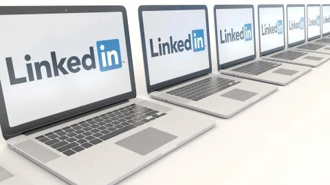 Modern laptops with LinkedIn logo. Computer technology conceptual editorial 3D Illustrazione stock