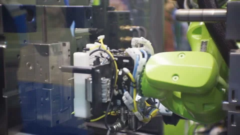 Modern manufacturing industry. Video stock 124408184