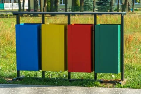 Modern metal containers for separate garbage collection. Garbage cans in the  Foto stock