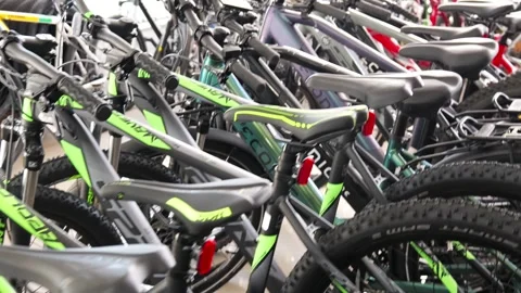 Modern Mountain Bikes Displayed in Bicycle Shop Stockbeeldmateriaal 334326196