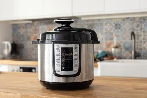 Modern multi cooker in the kitchen Foto stock