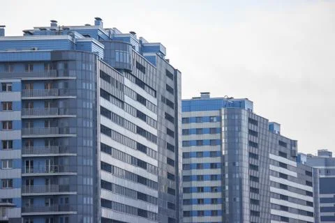 Modern multi-storey building, skyscraper. construction of a glass house. a la Stock Photos