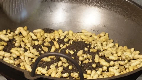 Modern Peanut Roasting with Dry Sand Vídeo Stock 326328373