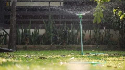Modern rotating water sprinkler Video stock 127368014