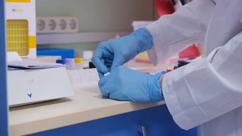 Modern science laboratory 库存影片 218018566