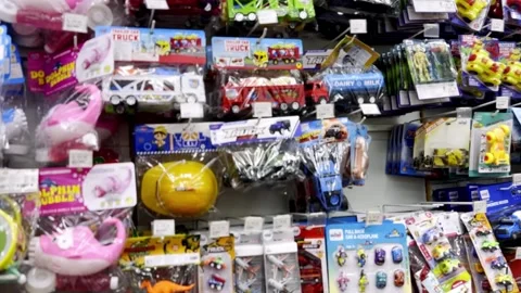 Modern Shopping Mall in Jammu Featuring Retail Stores Vídeo Stock 335378972