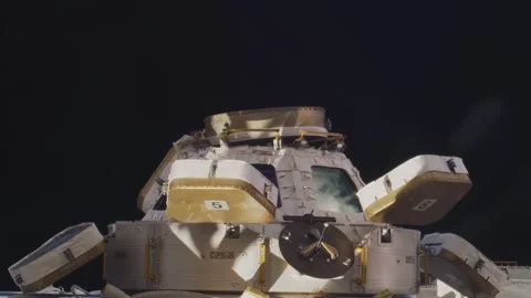Modern Space Station Opens Up Windows in Space 스톡 동영상 250765430