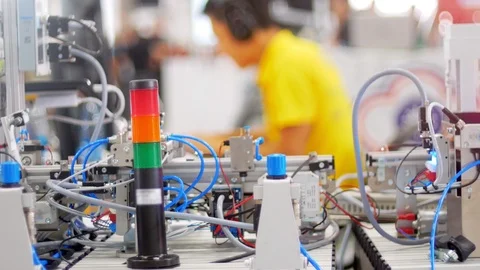 Modern technological exhibition - a man working with an equipment on a Vídeos de archivo 115338594