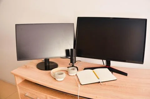 Modern Workstation Setup for Efficiency Comfort, tabel styding remote job Stock Photos