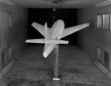 Modified Bell X-1 model pioneered variable-sweep studies in 1947. Photogra... Fotos de archivo