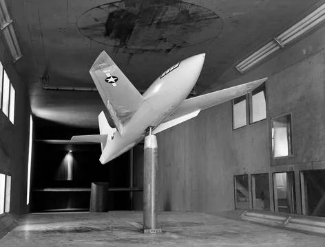 Modified Bell X-1 model pioneered variable-sweep studies in 1947. Photogra... Fotos de archivo
