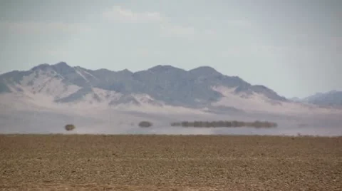 Mojave Desert heat and mirage Stock Footage