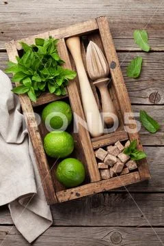 Mojito cocktail ingredients box Stock Photos
