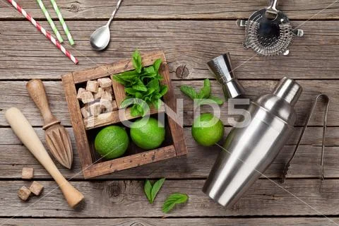 Mojito cocktail ingredients box Stock Photos