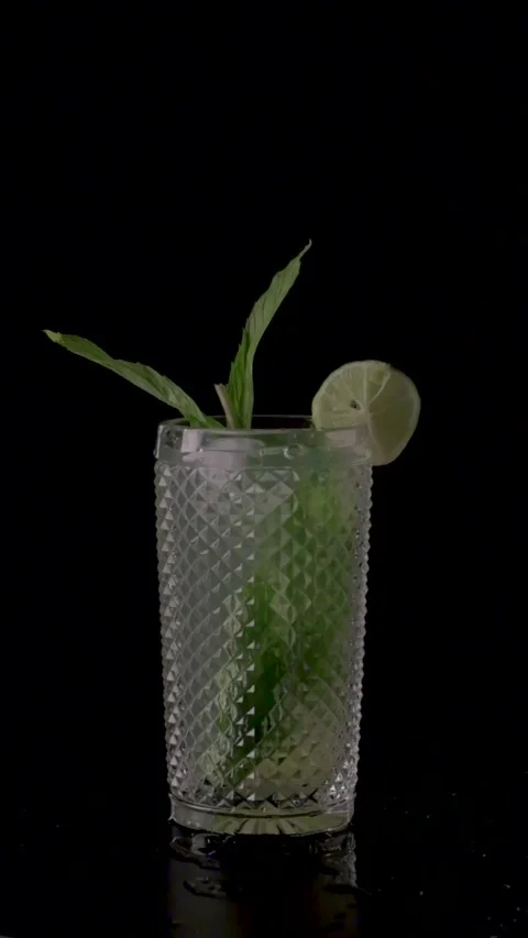 Mojito Splash – Ice Drop Refreshing Cocktail Video Stock Footage 333651129