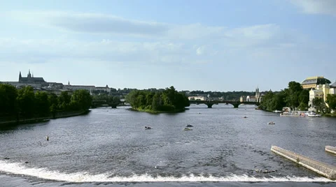 Moldava Video stock 32996690