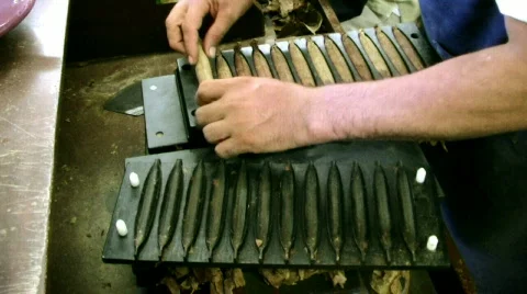 Molding Cigars Видео 146225