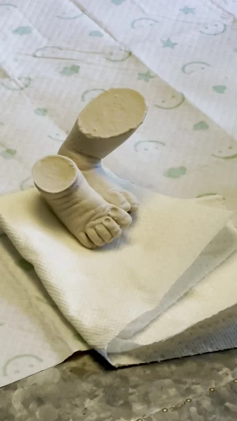 Molding or casting set baby feet 스톡 동영상 275032933