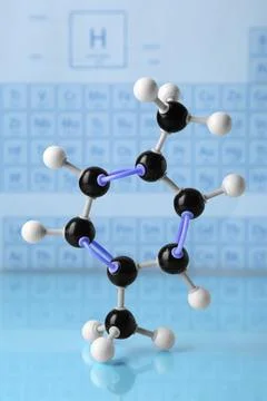 Molecular model on light surface against blurred background Stockfoto's