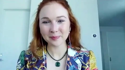 Molly Quinn is being interviewed by Stefan Pape for indie horror film 'Agnes' 스톡 동영상 157431815