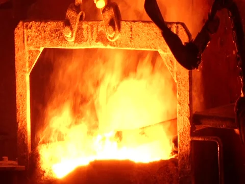 Molten Metal In Container in Foundry Vidéo 1089242