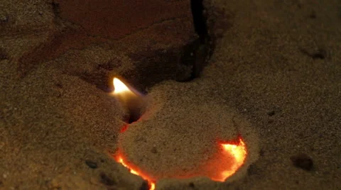 The molten metal cools down in the mold Vídeo Stock 58076690