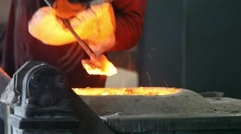 Molten metal in the electric arc method ladle before pouring Stockbeeldmateriaal 65518561