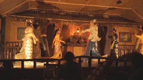 Mon ethnic dancing was showing to all people in the ethnic festival, Myanmar Vídeo Stock 128048458