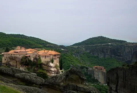 Monastery on the edge of a cliff Stockfoto's