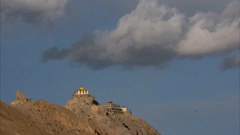 Monastery in Himalaya Timelapse 스톡 동영상 136402045