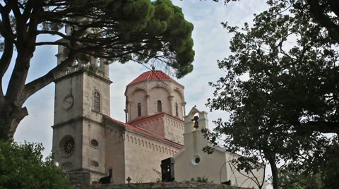 Monastery, low angle Vídeo Stock 32676509