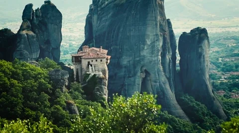 Monastery on Rock Formation in Greece 库存影片 53887677