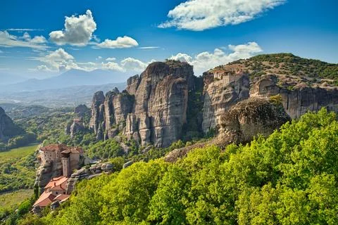 Monastery of Varlaam, Saint Nicholas, Rousanou and Megalo Meteoro on a sunny day Stock-Fotos