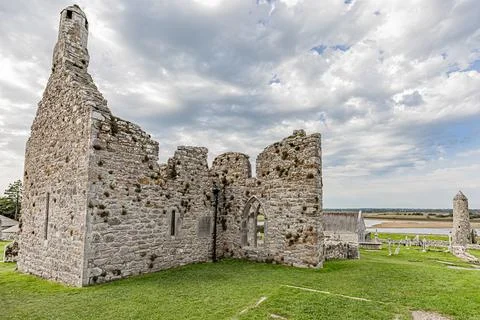 Monastre de Clonmacnoise. Monastery of Clonmacnoise. Stock Photos