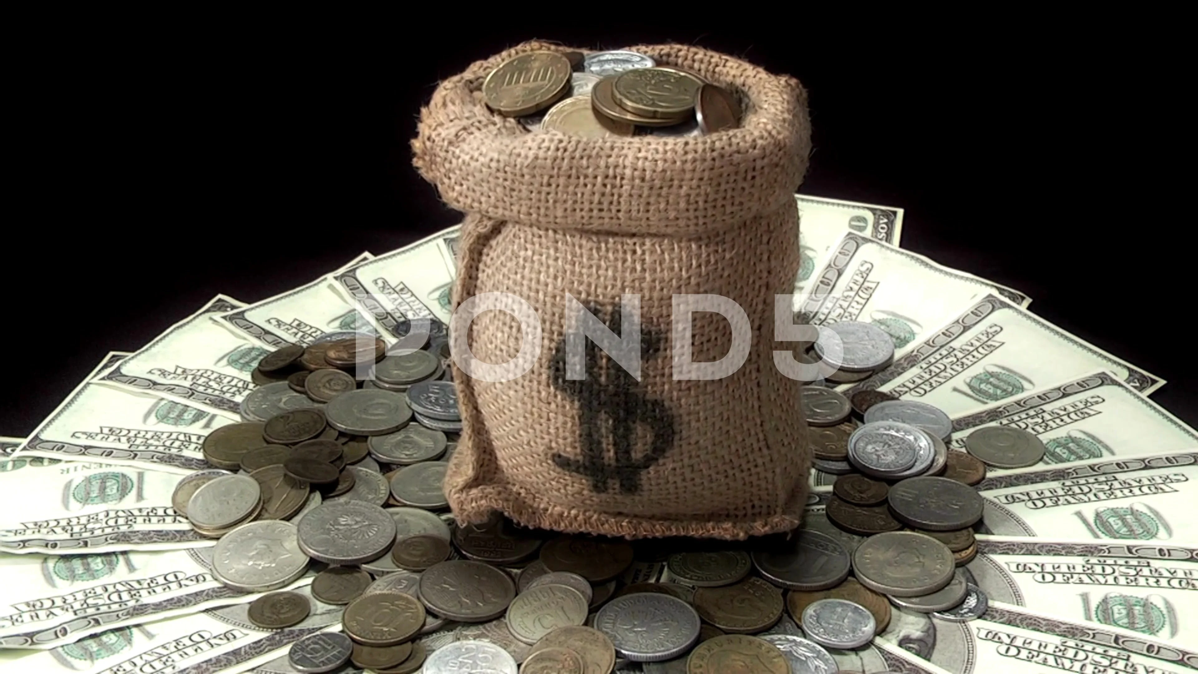 bag full of money cash lots hundreds, Stock Video