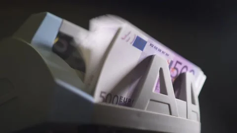 Money currency counting machine counts a pack of 500 EUROS 動画素材 170142630