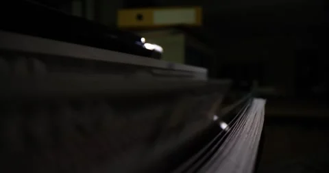 Money dollar bills on counting machine in bank closeup 4k movie slow motion Vídeos de archivo 252608990