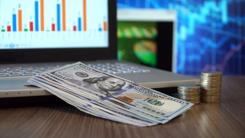 Money Stockbeeldmateriaal 85871512