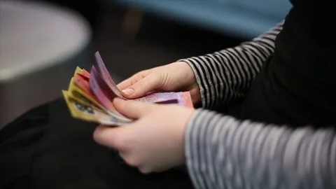 Money/cash - counting notes Stock Footage 72102554