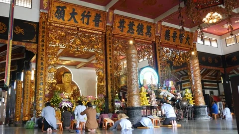 Monk, Buddhist in Vietnamese Temple Video stock 108253233
